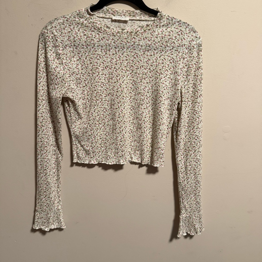 Storia Scalloped High Neck Dainty Long Sleeve Floral Tee- Size Medium - Picture 2 of 6